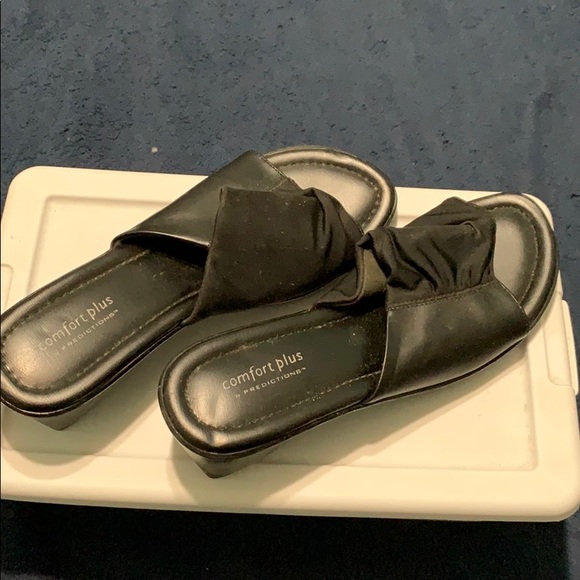 Black slides - Picture 1 of 3